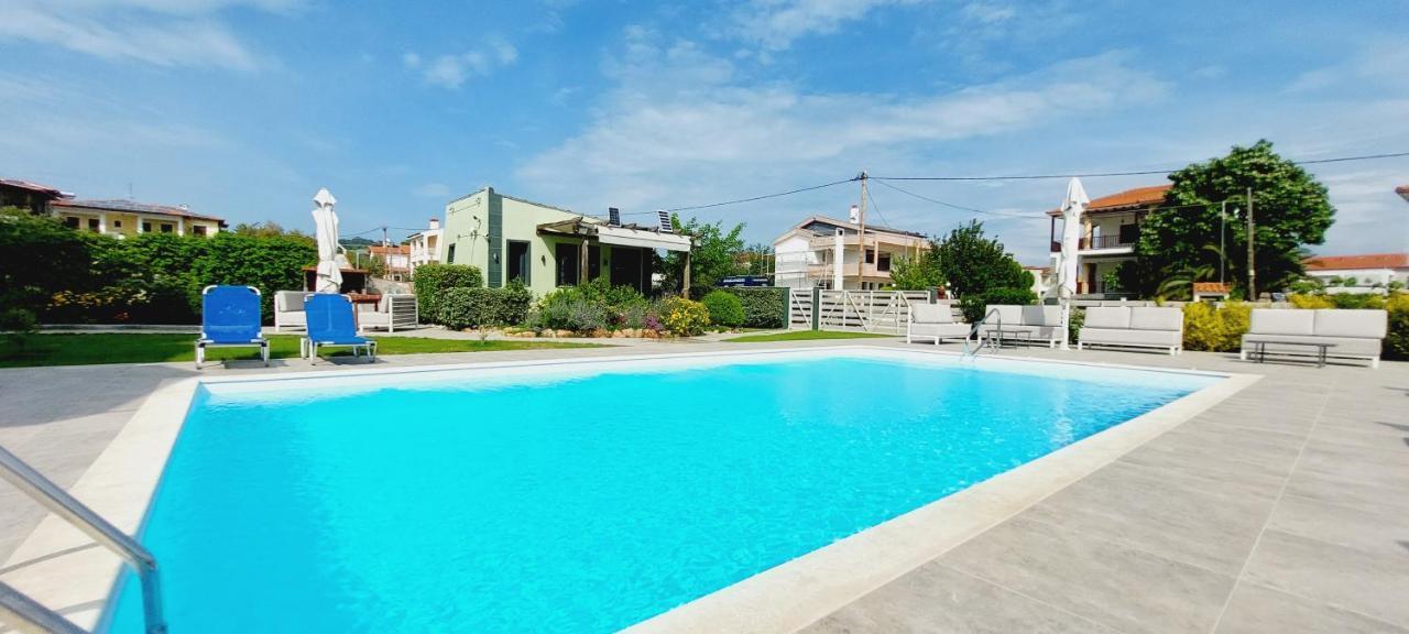 Paramithi Luxury Apartments Nikiti  Dış mekan fotoğraf
