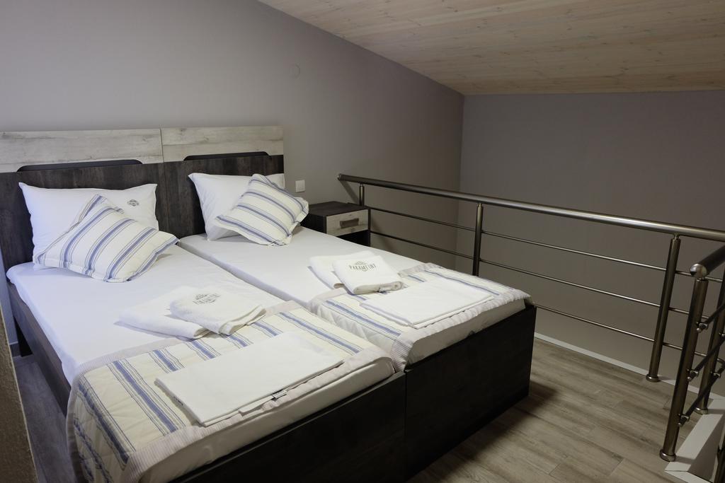 Paramithi Luxury Apartments Nikiti  Dış mekan fotoğraf