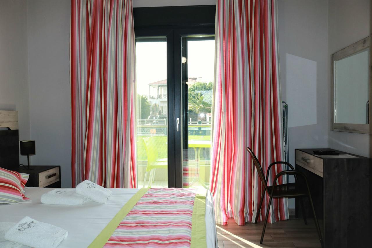 Paramithi Luxury Apartments Nikiti  Dış mekan fotoğraf