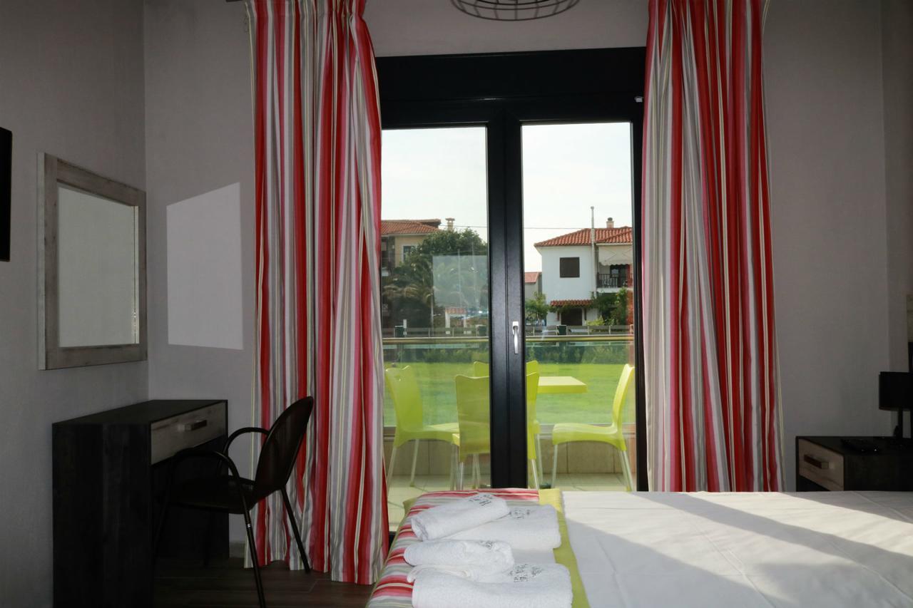 Paramithi Luxury Apartments Nikiti  Dış mekan fotoğraf